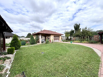 Ponúkame Vám na predaj 5 izbový rodinný dom v obci Bajč - 18