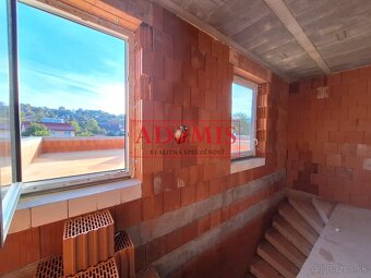 ADOMIS - predám exkluzívny 4-izbový tehlový dom 220m2,garáž, - 18