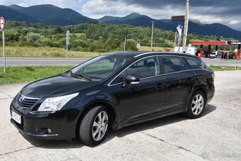 Toyota Avensis Combi - 18