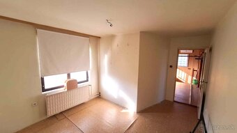 PREDAJ - 4 izbový poschodový rodinný dom na Leteckom poli v - 18
