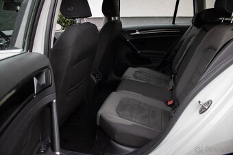 Volkswagen Golf Variant 2.0 TDI Highline 110 kW DSG AT/7 - 18