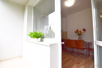 • REZERVOVANÉ • 1 izbový byt pri AUPARKU, 2x LO, 42 m2, Jant - 18
