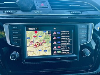 Volkswagen Touran Highline 2.0 TDI DSG6 - 18