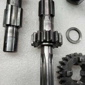 MANET 90 PŘEVODOVKA ORIGINÁL - 18