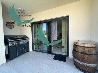 Novostavba trojpodlažný apartmán so záhradou aj strešnou ter - 18