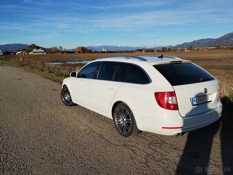 Škoda Superb Combi 1.6 TDI CR DPF Elegance GreenLine - 18