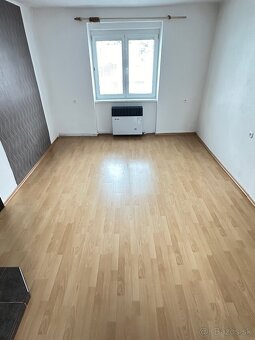 2 izbový byt + garáž + pozemok - 18