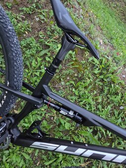 Horsky bicykel carbon celoodpruzeny ram M pneu 29 - 18