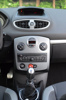 RENAULT CLIO GT 1.6 BENZÍN 94KW - 18
