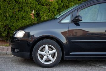 Volkswagen Touran 1.9 TDi DSG /aj na splátky/ - 18