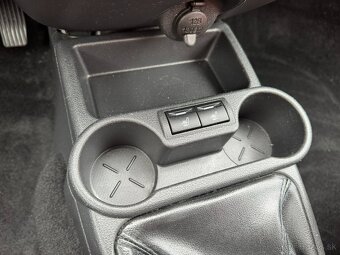 Lada Kalina Cross 1.6 benzin 2018 45.000km 1.majitel - 18