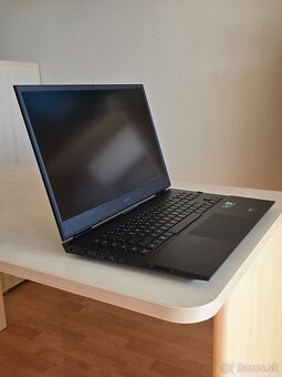 OMEN 17-ck2003 - 17" 240Hz 1440p, RTX 4090, i-9 13900HX - 18