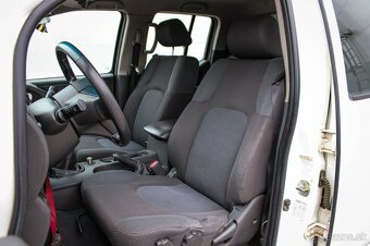 Nissan Navara DoubleCab 2.5D XE - 18