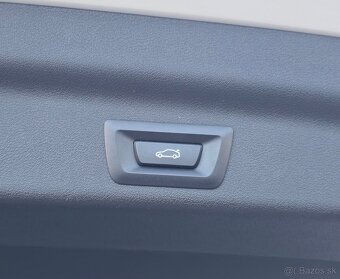 BMW X1 sDrive18i 1.5 - automat - v záruke - 18