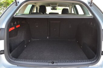 ŠKODA OCTAVIA COMBI 2.0 TDI DSG VIRTUAL KAMERA CRYSTAL LED - 18
