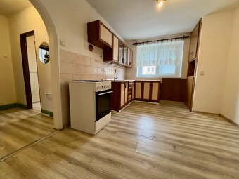 2-izb.byt Kalvária, balkón - 8.mája, vlastné kúrenie - 18