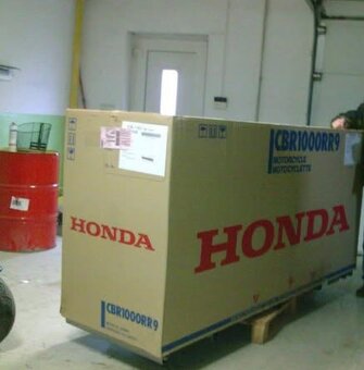 Honda cbr 1000 rr REPSOL - 18