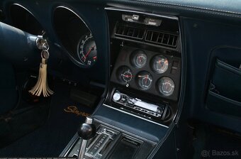 Chevrolet Corvette Stingray Coupé z roku 1974 - 18