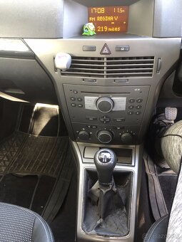 OPEL / ASTRA DESIGN - PRAVÉ RIADENIE - 18