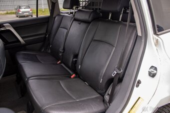 Toyota Land Cruiser 3.0I D-4D 190k Premium A/T 5m - 18