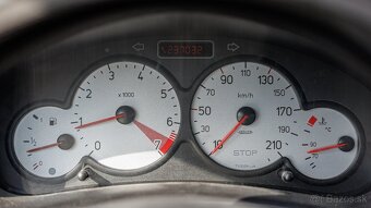 Peugeot 206 1.4i 55kW Hatchback 2008 5.st Manuál - 18