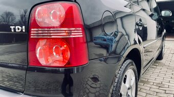 Volkswagen Touran 2.0 TDI 125 kW BMN DSG – 2007 - 18