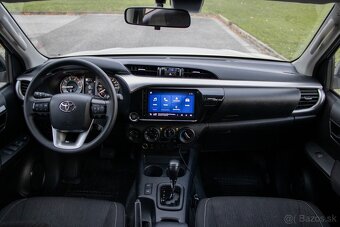Toyota Hilux DC 2.4 I D-4D Active 4x4 A/T // AJ NA SPLÁTKY - 18