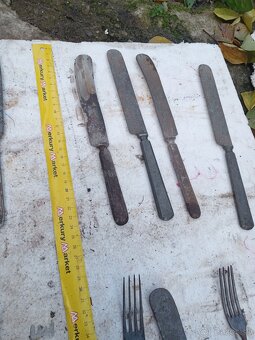 Starý príbor nebožce - 18