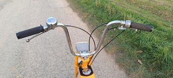Babeta 207 žltá, pôvodná farba pôvodný stav rok 1983 - 18