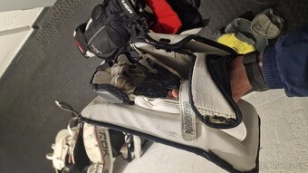 Brankárska výstroj - 18