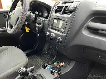 KIA Sportage 2.0 CVVT - 18