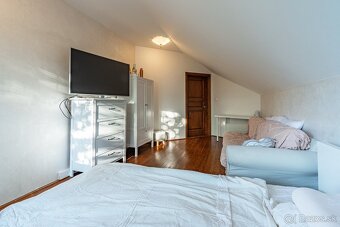 Na predaj | 6 izbový rodinný dom 241 m² - Chorvátsky Grob - 18