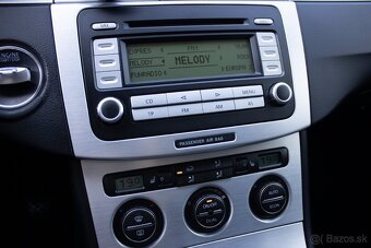 Volkswagen Passat 2.0 TDI Highline - 18
