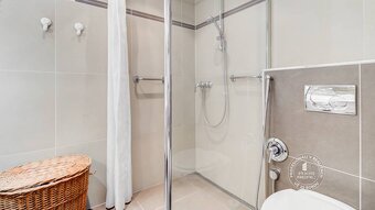 AXIS REAL | DVA V JEDNOM - Veľký a menší dom na jednom pozem - 18