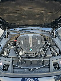 BMW F10 550xi V8 řada 5 330kw - 18