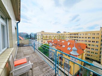 Ponúkame na predaj 2- izbový byt na  Jakubovom námesti - 18