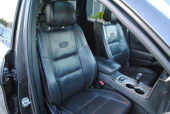 Jeep Grand Cherokee 3.0L V6 TD Overland⭐ A/T⭐ - 18