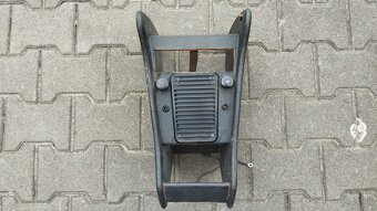 Použitý dobový středový panel na rádio - Škoda 110R erko. - 18