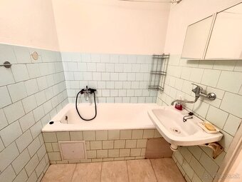 Na predaj: 3-izbový byt s garážou v tehlovej bytovke –Bajč - 18