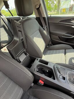 Opel Insignia Limousine HB - 18