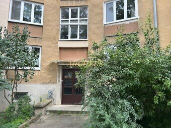 2 IZBOVÝ BYT TEHLA ,  59 m2 - ČSL. ARMÁDY - KE - STARÉ MESTO - 18