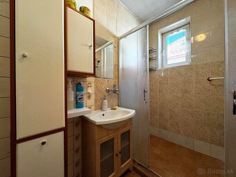 NA PREDAJ - Priestranný 5-izbový rodinný dom Ľubeľa - 18