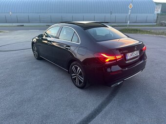 MERCEDES BENZ A250 e 2020 - 18