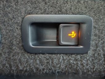 VW Passat Variant 2.0 TDi - 110KW - M6 - BUSINESS (029080) - 18