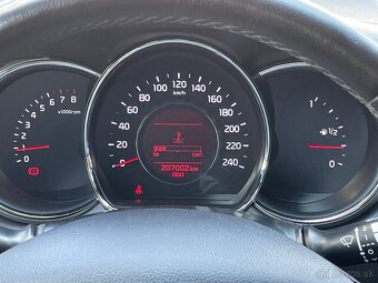 KIA Ceed 1.6 GDI - 18