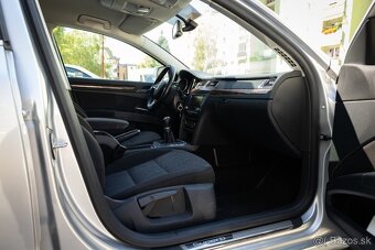 Škoda Superb Combi 2.0 TDI CR Elegance - 18
