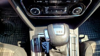 Škoda Superb Combi 2.0 TDI CR 140k Comfort DSG - 18