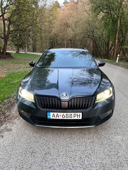 Škoda Superb SPORTLINE combi - 18