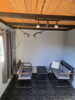 Rekreačný pozemok s chatkou - 18