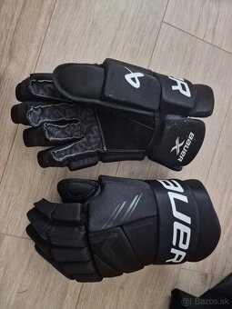 Hokejová výstroj - 18